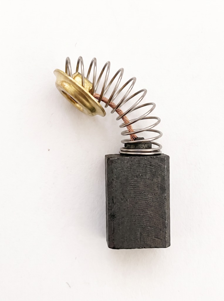Carbon Brush MHT-16 for Hitachi No. 21 — Runda, Grinder 4